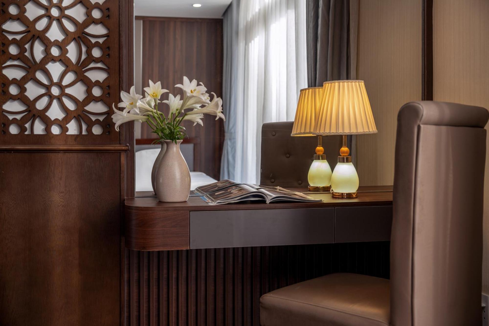 Palazzo Luxury Hotel Дананг Экстерьер фото