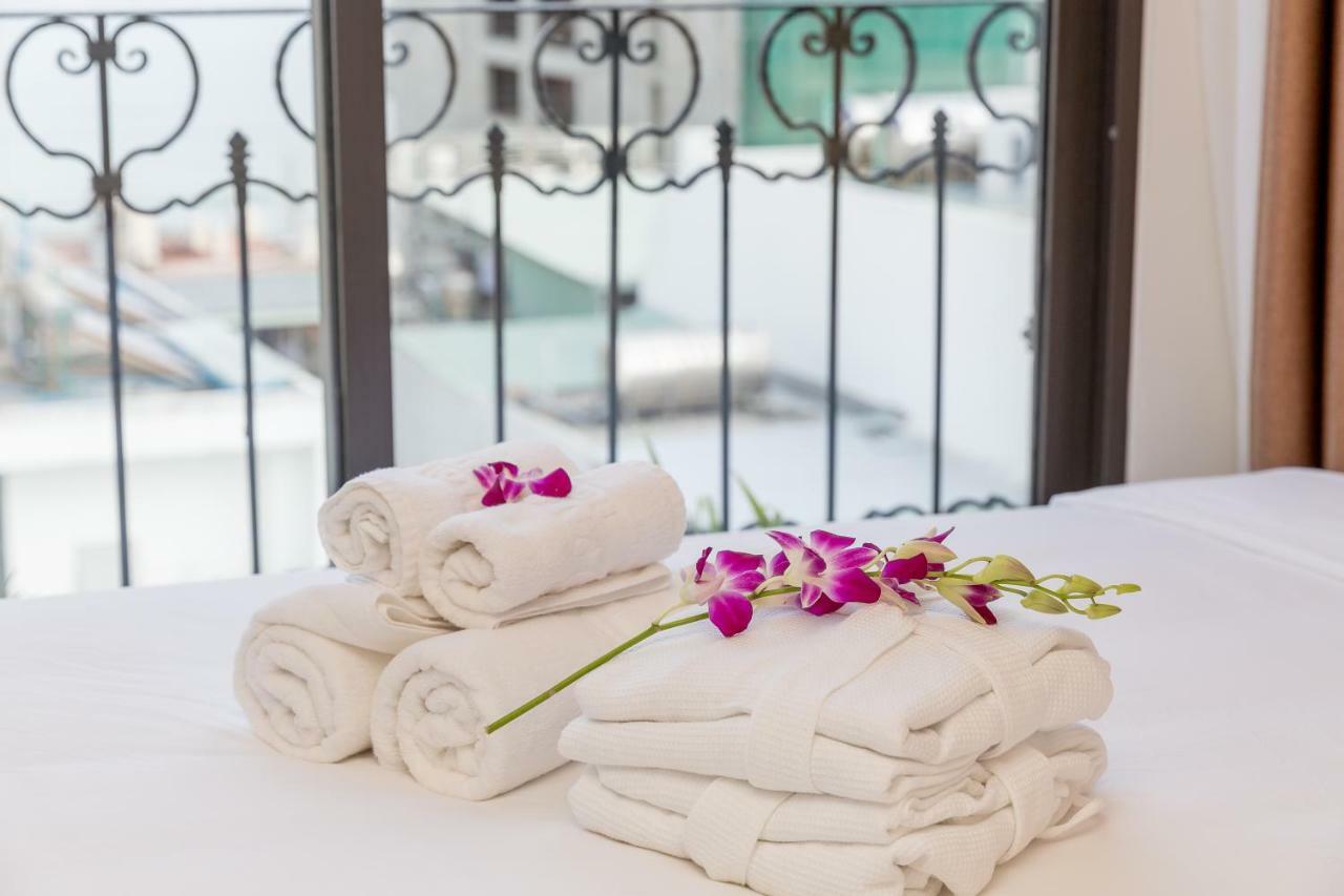 Palazzo Luxury Hotel Дананг Экстерьер фото